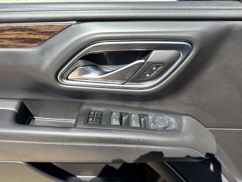 Used 2023 Chevrolet Suburban Premier RWD image 23