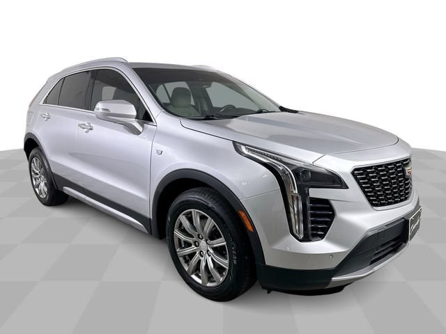 Used 2021 Cadillac XT4 Premium Luxury w/ Cold Weather Package FWD image 2