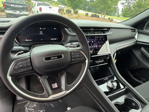 New 2026 Jeep Grand Cherokee Laredo RWD image 21