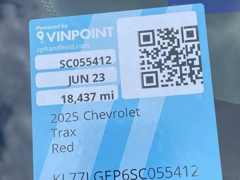 Used 2025 Chevrolet Trax RS w/ Driver Confidence Package FWD image 3