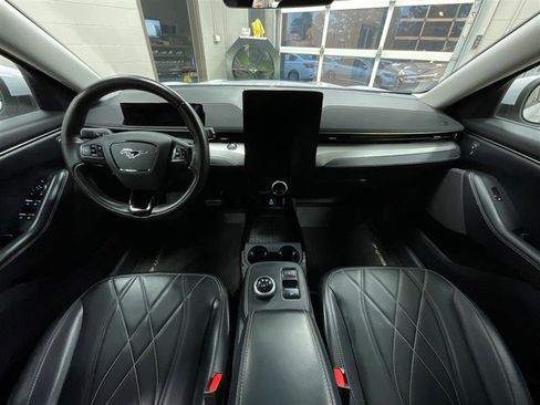 Used 2021 Ford Mustang Mach-E Select image 21