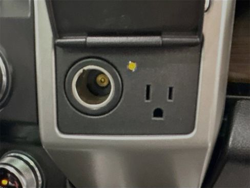 Used 2017 Ford F150 Lariat w/ Equipment Group 502A Luxury image 36