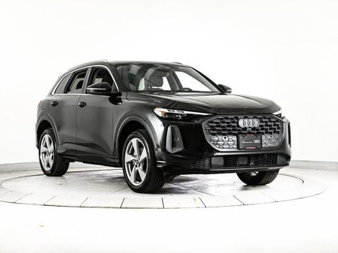 Certified 2025 Audi Q5 Premium w/ Premium Plus AWD/4WD image 3
