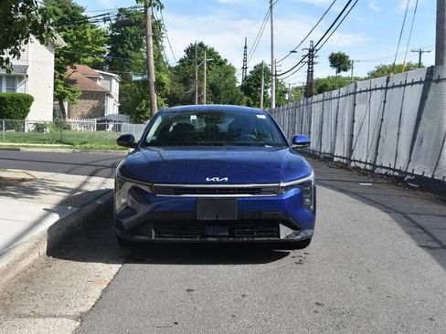 Used 2025 Kia K4 FWD image 2