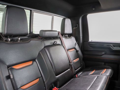 Used 2024 GMC Sierra 2500 AT4 w/ AT4 Preferred Package image 32