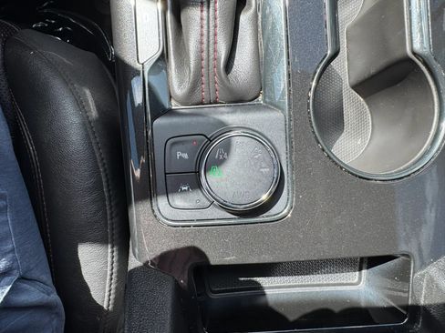 Used 2019 Chevrolet Blazer RS AWD/4WD image 19