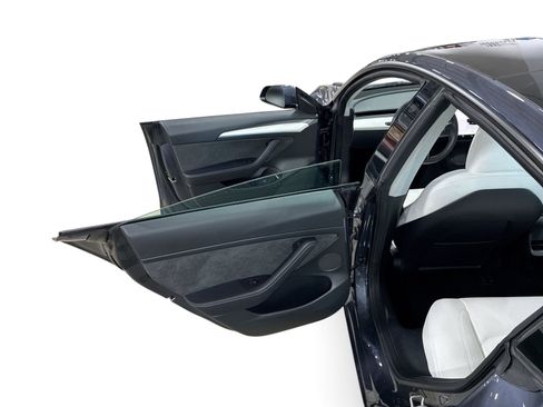 Certified 2023 Tesla Model 3 Standard Range RWD image 10