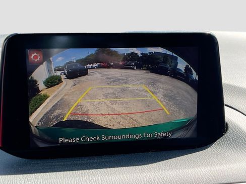 Used 2018 MAZDA MAZDA3 Touring FWD image 14