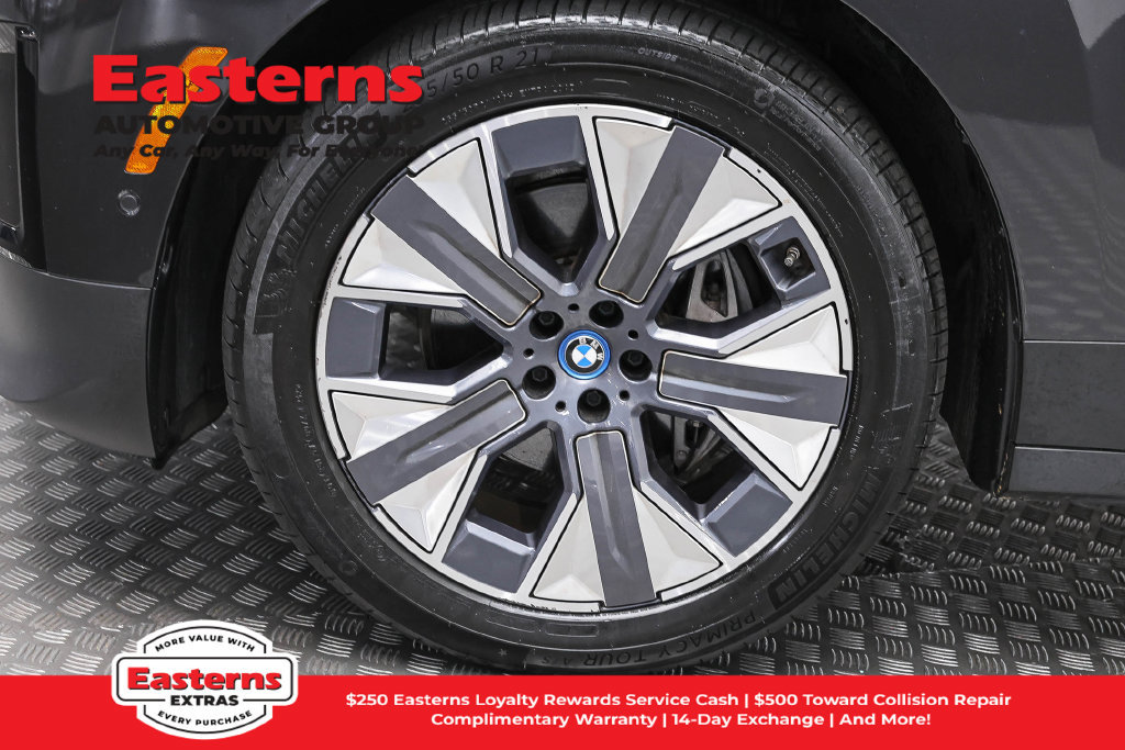 Used 2024 BMW iX xDrive50 AWD/4WD image 30