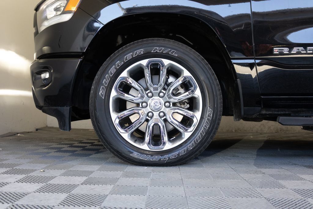Used 2023 RAM 1500 Laramie AWD/4WD image 9