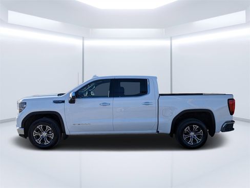 Used 2025 GMC Sierra 1500 SLT image 6