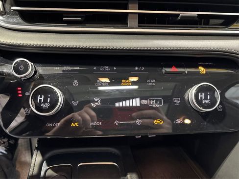 Used 2023 INFINITI QX60 Luxe w/ Cargo Package image 32