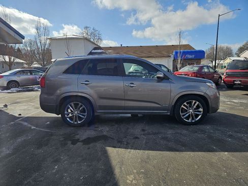 Used 2015 Kia Sorento SX image 13