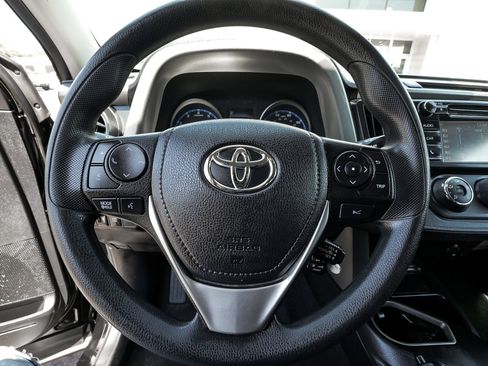 Used 2018 Toyota RAV4 LE w/ All Weather Liner Package AWD/4WD image 18