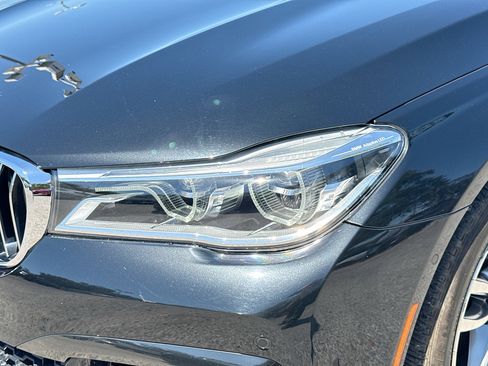 Used 2019 BMW 750i xDrive w/ Executive Package AWD/4WD image 9