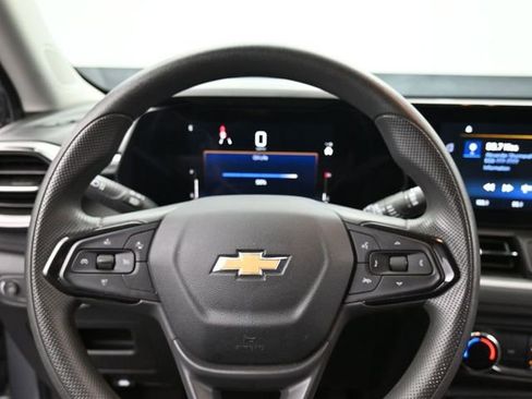 Used 2024 Chevrolet TrailBlazer LS FWD image 20