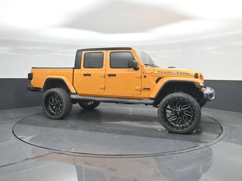 Used 2021 Jeep Gladiator Sport AWD/4WD image 11