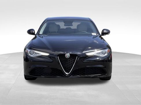 Used 2019 Alfa Romeo Giulia RWD image 8