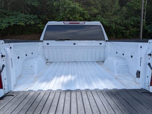 Used 2023 Chevrolet Silverado 1500 Custom RWD image 18