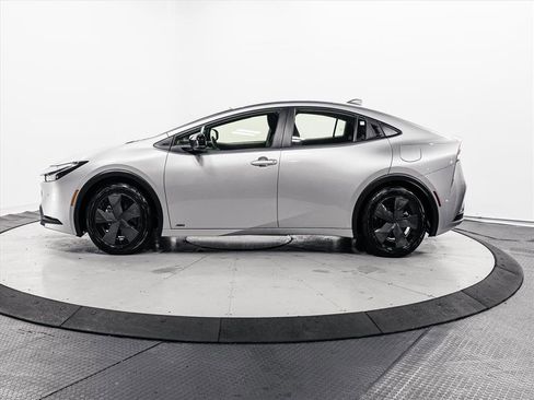 Certified 2024 Toyota Prius LE image 6