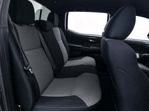 Used 2023 Toyota Tacoma TRD Off-Road w/ Advanced Technology Package AWD/4WD image 29
