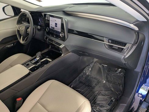 Used 2024 Lexus RX 350 FWD w/ Technology Package image 32