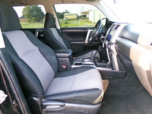 Used 2018 Toyota 4Runner SR5 RWD image 15