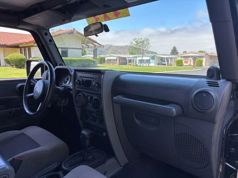 Used 2008 Jeep Wrangler X AWD/4WD image 3