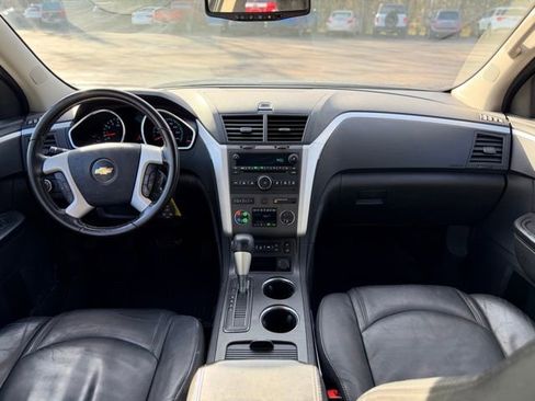 Used 2012 Chevrolet Traverse LT image 19