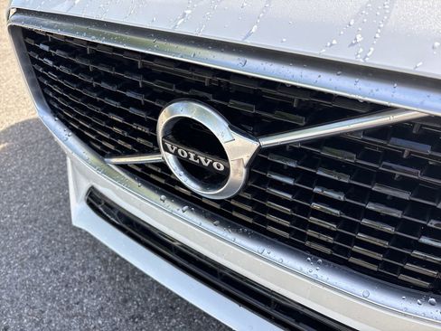 Used 2020 Volvo XC60 T5 R-Design w/ Protection Package Premier image 21