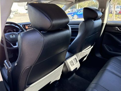Used 2019 Honda Accord Touring image 14