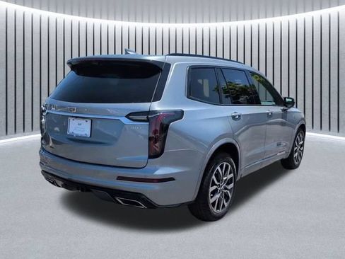 Certified 2023 Cadillac XT6 Sport w/ Platinum Package AWD/4WD image 4