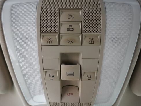 Used 2010 Mercedes-Benz E 550 E 550 image 22