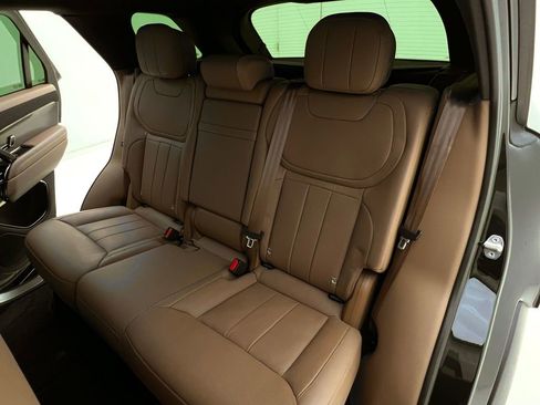 Used 2023 Land Rover Range Rover Sport SE image 15