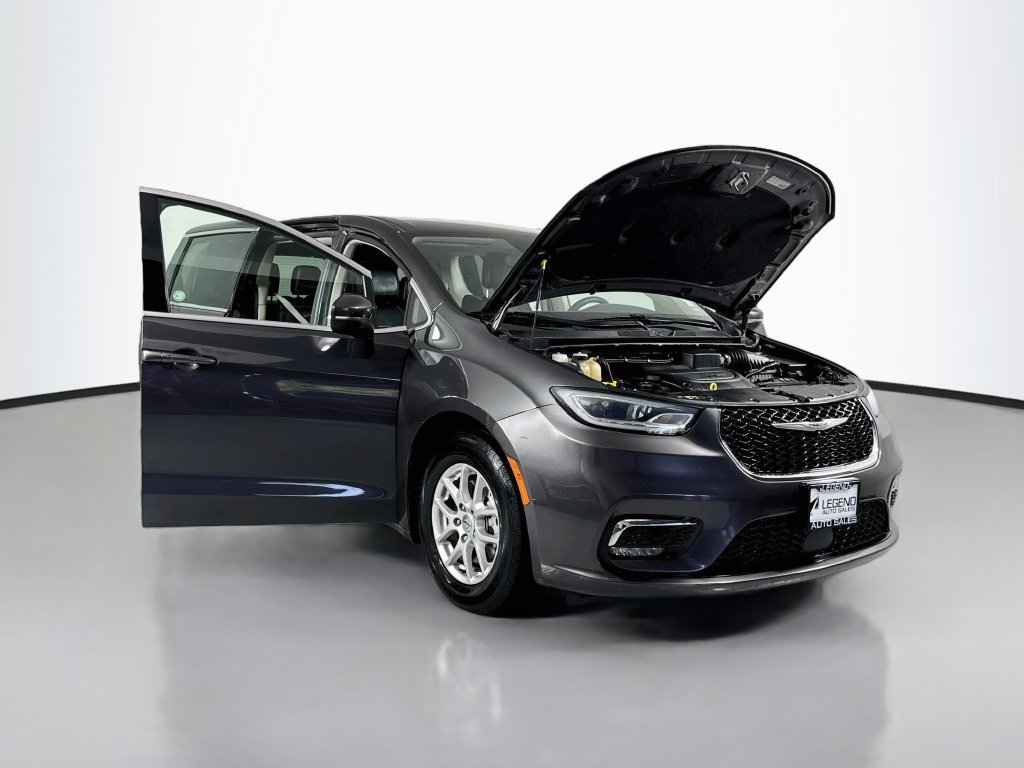 Used 2023 Chrysler Pacifica Touring-L FWD image 22