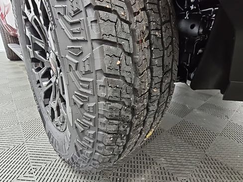 New 2026 GMC Canyon Elevation w/ Convenience Package image 47