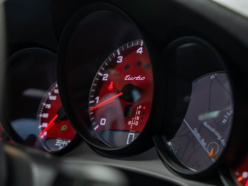 Used 2016 Porsche 911 Turbo image 16