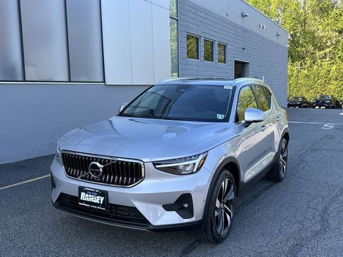Certified 2023 Volvo XC40 B5 Plus w/ Protection Package Premier AWD/4WD image 1