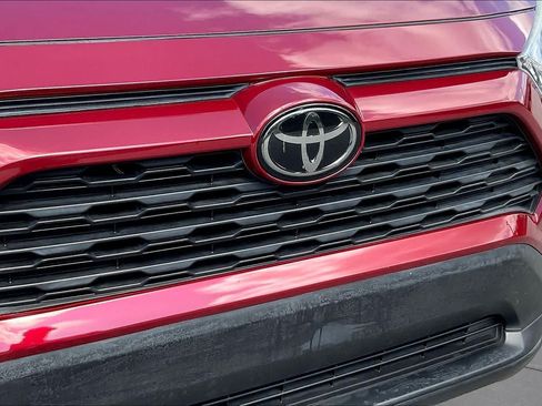 Used 2019 Toyota RAV4 XLE FWD image 29