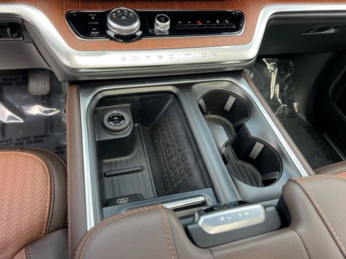 Used 2025 Ford Expedition Max King Ranch AWD/4WD image 32
