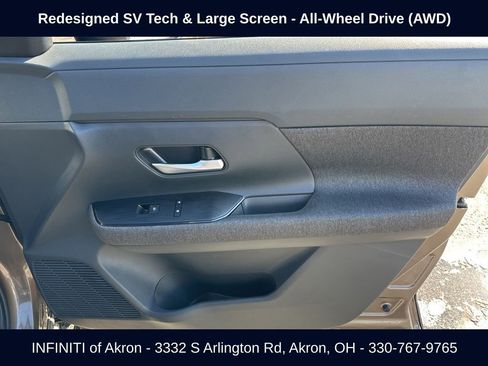 Used 2025 Nissan Kicks SV AWD/4WD image 18