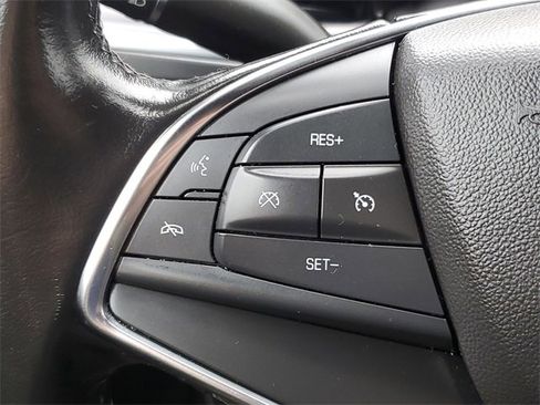 Certified 2022 Cadillac XT5 Luxury image 11