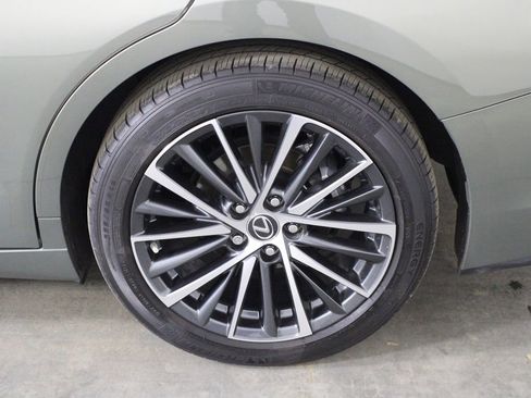 Used 2024 Lexus ES 350 w/ Premium Package image 42