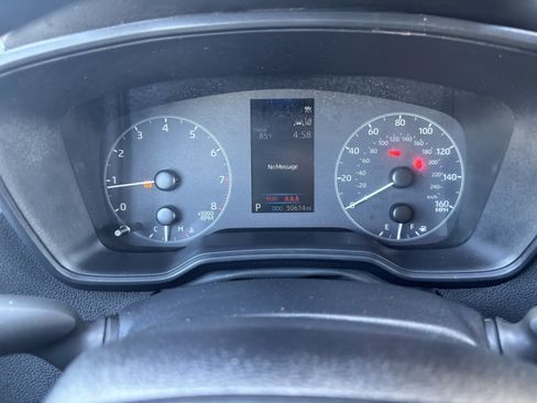 Used 2024 Toyota Corolla LE FWD image 17