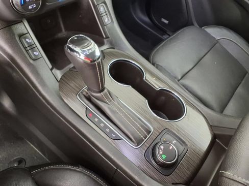 Used 2017 GMC Acadia SLT FWD image 19