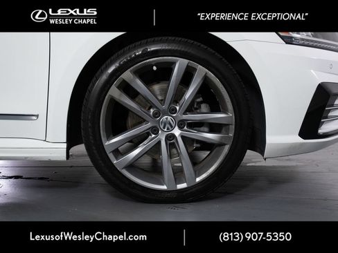 Used 2019 Volkswagen Passat 2.0T SE R-Line FWD image 5