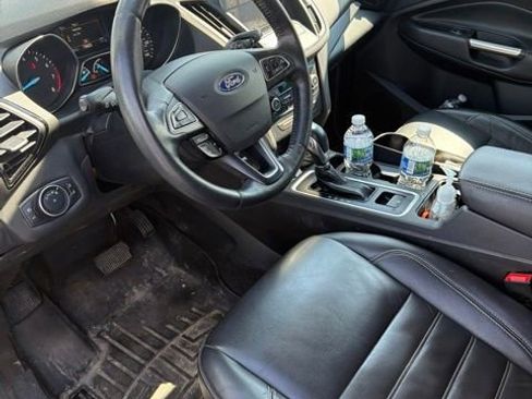 Used 2018 Ford Escape SEL w/ Ford Safe & Smart Package AWD/4WD image 9