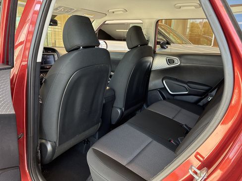 Used 2022 Kia Soul LX FWD image 12