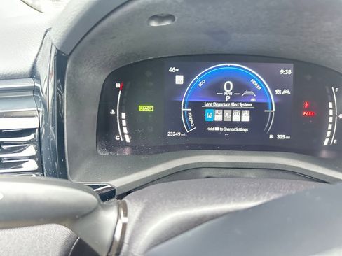 Used 2025 Toyota Camry LE image 40