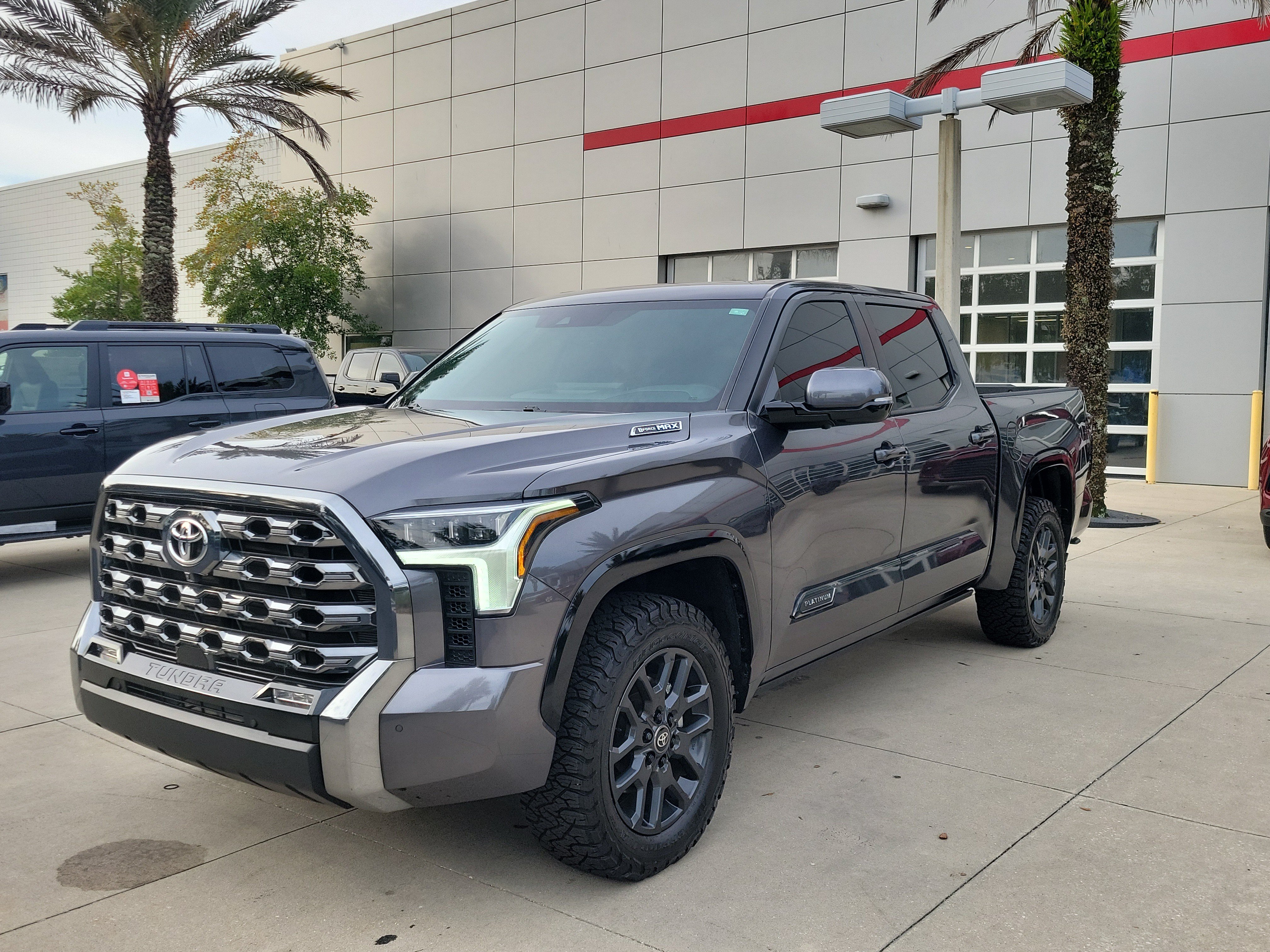 Certified 2025 Toyota Tundra Platinum AWD/4WD image 1